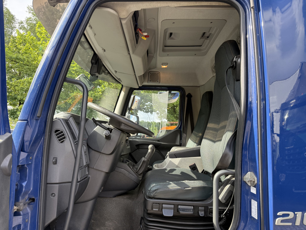 Volvo FL210 14 Tonner - Curtain side truck: picture 4 Volvo FL210 14 Tonner - Curtain side truck: picture 4