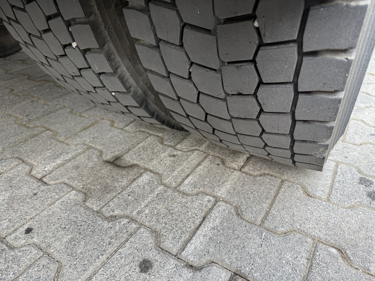 Volvo FL250.18 Carrier Supra 850Mt - Refrigerated truck: picture 3 Volvo FL250.18 Carrier Supra 850Mt - Refrigerated truck: picture 3