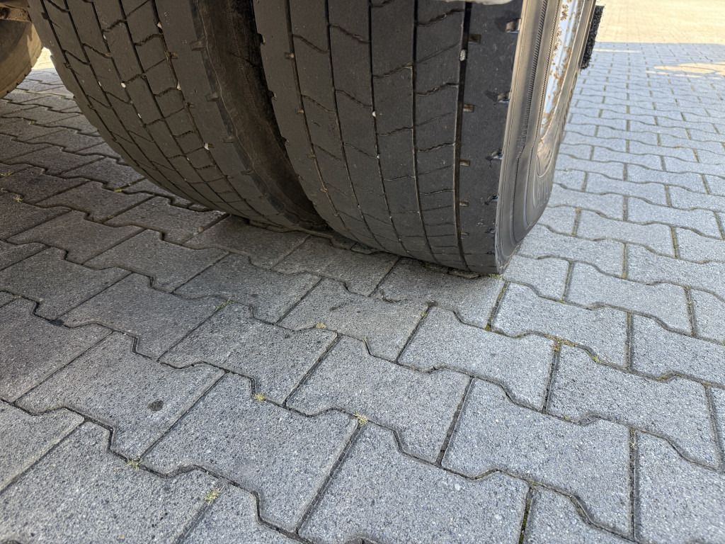 Volvo FM12 420 4X4 Kran MKG 300 bis 24 Meter - Dropside/ Flatbed truck, Crane truck: picture 4 Volvo FM12 420 4X4 Kran MKG 300 bis 24 Meter - Dropside/ Flatbed truck, Crane truck: picture 4