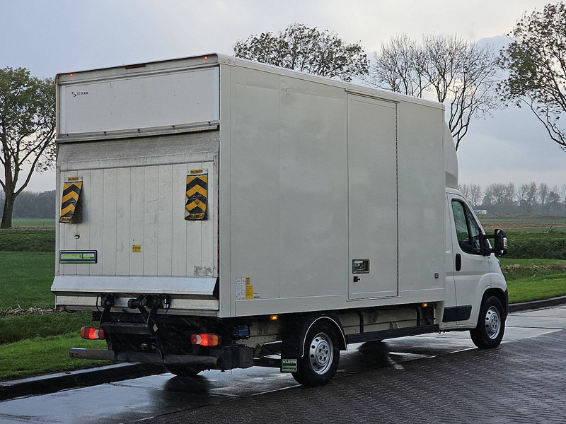 Citroën Jumper 2.0 Bakwagen Laadklep! - Closed box van: picture 3 Citroën Jumper 2.0 Bakwagen Laadklep! - Closed box van: picture 3