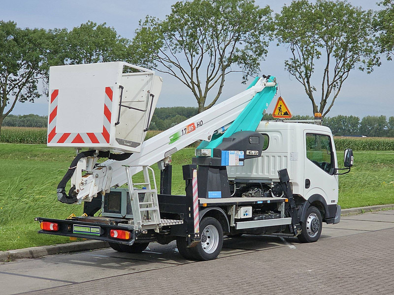 Nissan NT 400 17Mtr-Hoogwerker! - Commercial vehicle: picture 3 Nissan NT 400 17Mtr-Hoogwerker! - Commercial vehicle: picture 3