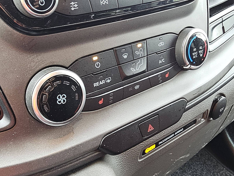 Small van Ford Transit 2.0 L2H1 Dub.-Cab.: picture 11