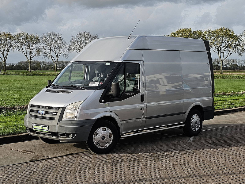 Ford Transit - Small van: picture 2 Ford Transit - Small van: picture 2