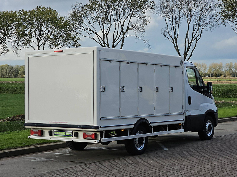 Iveco Daily 35 S 11 MANUAL 10 DOORS - Refrigerated delivery van: picture 3 Iveco Daily 35 S 11 MANUAL 10 DOORS - Refrigerated delivery van: picture 3