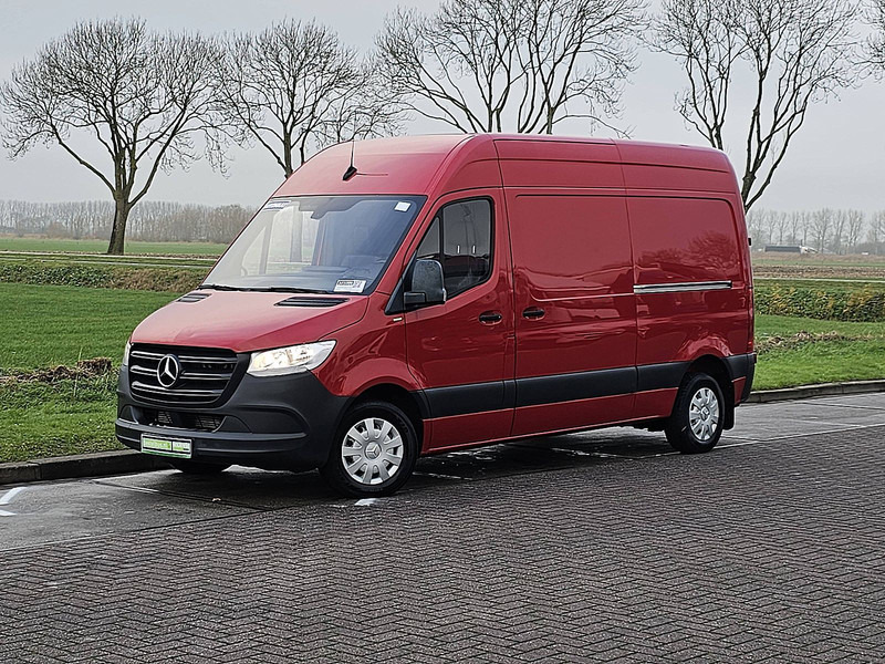Mercedes-Benz Sprinter 214 - Panel van: picture 2 Mercedes-Benz Sprinter 214 - Panel van: picture 2