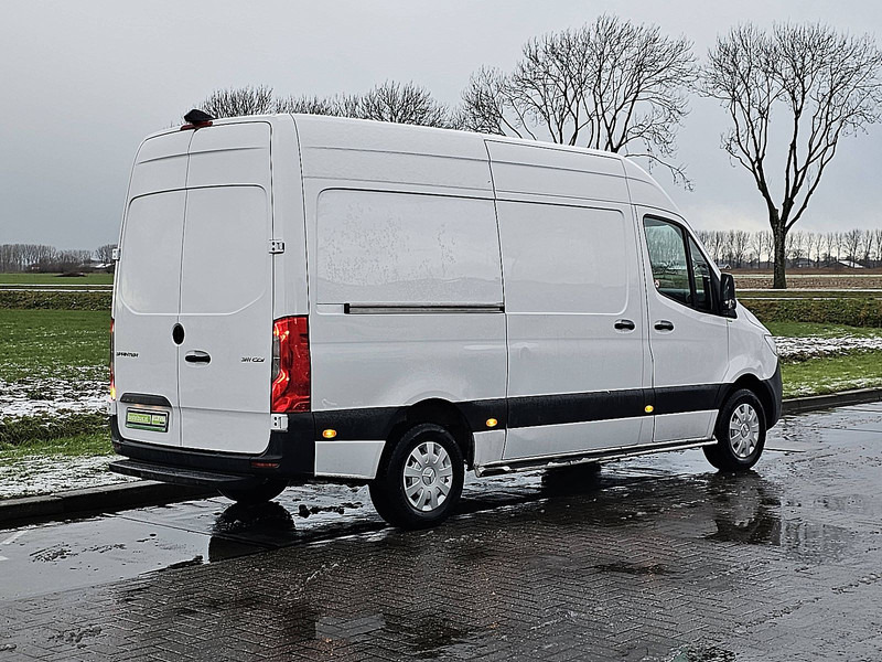 Mercedes-Benz Sprinter 311 L2H2 Mbux RWD Euro6! - Small van: picture 3 Mercedes-Benz Sprinter 311 L2H2 Mbux RWD Euro6! - Small van: picture 3