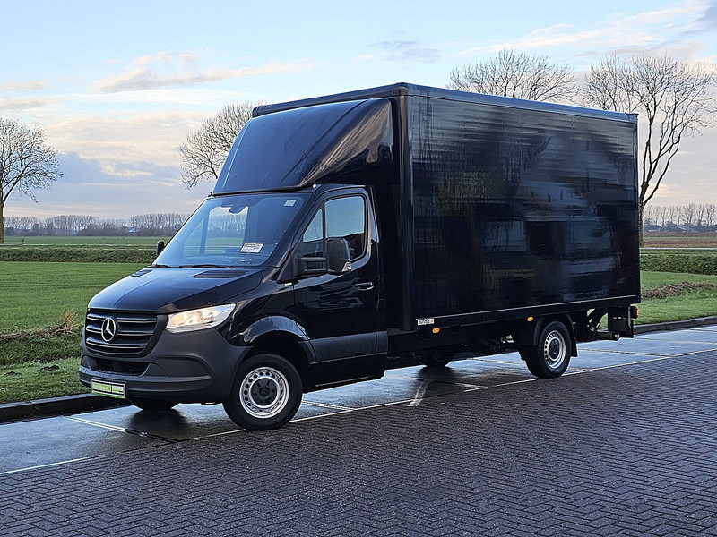 Mercedes-Benz Sprinter 316 Bakwagen Laadklep - Closed box van: picture 2 Mercedes-Benz Sprinter 316 Bakwagen Laadklep - Closed box van: picture 2