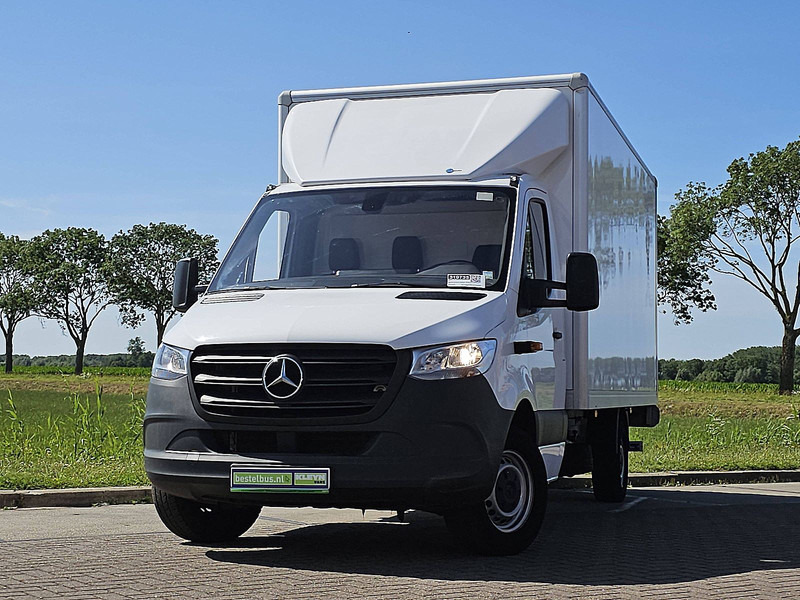 Mercedes-Benz Sprinter 317 Bakwagen Laadklep! - Closed box van: picture 1 Mercedes-Benz Sprinter 317 Bakwagen Laadklep! - Closed box van: picture 1