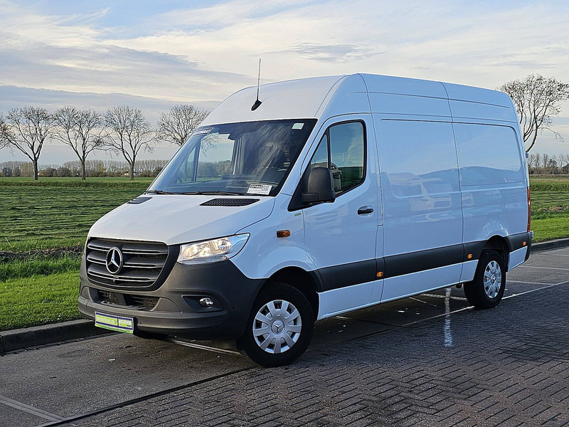 Mercedes-Benz Sprinter 317 L2H2 Mbux Navi Euro6 - Panel van: picture 2 Mercedes-Benz Sprinter 317 L2H2 Mbux Navi Euro6 - Panel van: picture 2