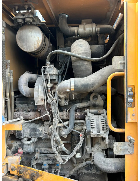 Wheel loader Hyundai HL 740-9A: picture 7