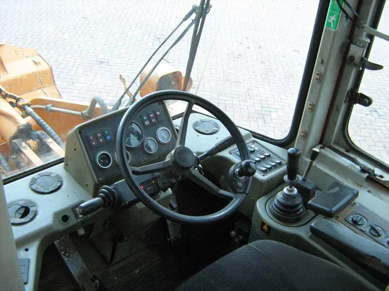 Wheel loader Hyundai HL740-3: picture 8 Wheel loader Hyundai HL740-3: picture 8