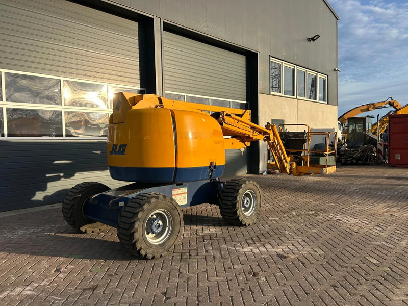 JLG 450AJ - Articulated boom lift: picture 4 JLG 450AJ - Articulated boom lift: picture 4