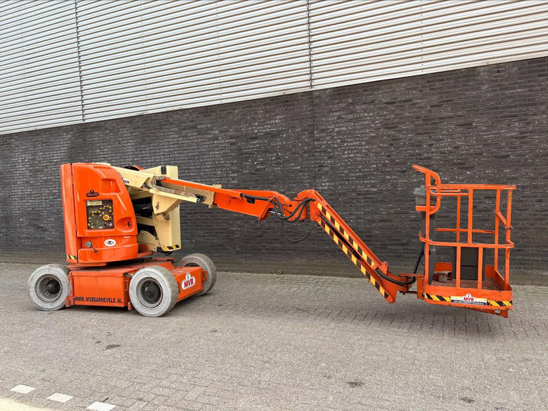 JLG E300AJP - Articulated boom lift: picture 2 JLG E300AJP - Articulated boom lift: picture 2