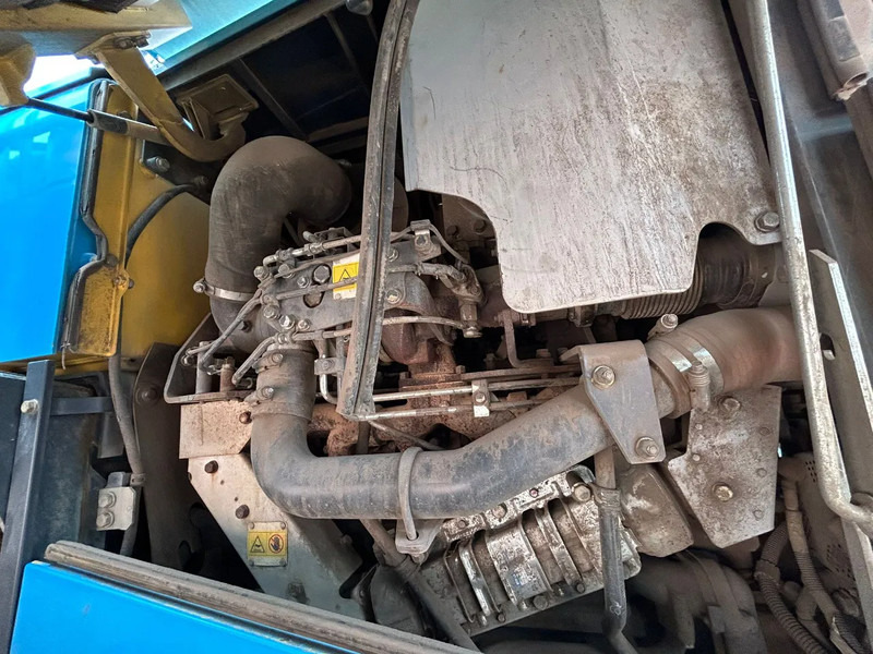 Wheel loader Komatsu WA470-7: picture 9