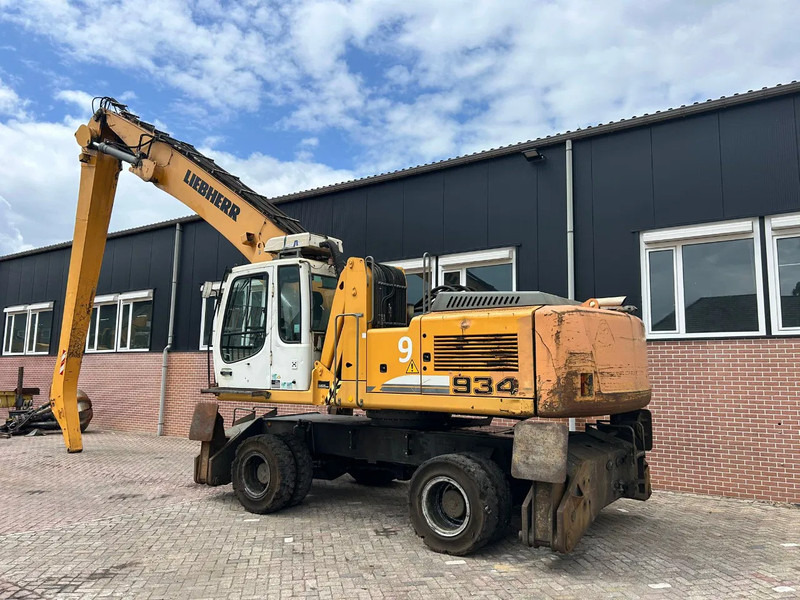Liebherr A934C - Material handler: picture 2 Liebherr A934C - Material handler: picture 2