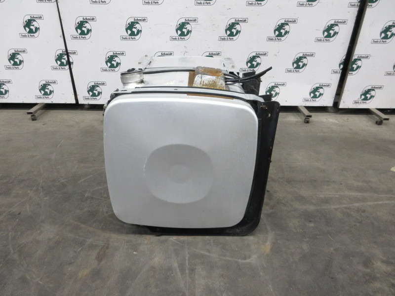 Iveco 81.12201-5839 // 81.12201-5933 // 450 LITER MAN TGX TGS EURO 6 TANK MODEL 2018 - Fuel tank for Truck: picture 4 Iveco 81.12201-5839 // 81.12201-5933 // 450 LITER MAN TGX TGS EURO 6 TANK MODEL 2018 - Fuel tank for Truck: picture 4