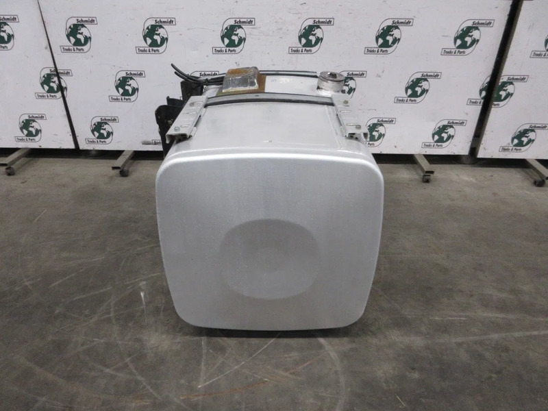 Iveco 81.12201-5839 // 81.12201-5933 // 450 LITER MAN TGX TGS EURO 6 TANK MODEL 2018 - Fuel tank for Truck: picture 2 Iveco 81.12201-5839 // 81.12201-5933 // 450 LITER MAN TGX TGS EURO 6 TANK MODEL 2018 - Fuel tank for Truck: picture 2