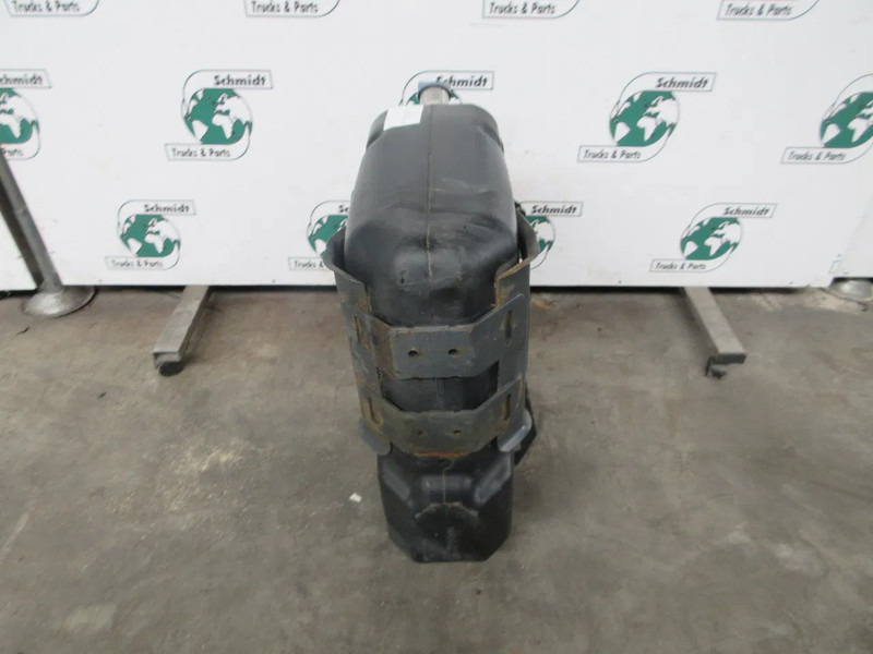Fuel tank for Truck Mercedes-Benz A 960 470 15 15 AD BLUE TANK MERCEDES BENZ MP 4 EURO 6: picture 7