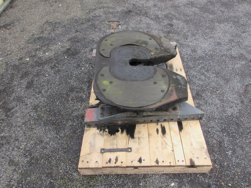 Renault 74110800209 // SK-S 36.20 VW RENAULT T 460 EURO 6 74110800209 // SK-S 36.20 VW RENAULT T 460 EURO 6 - Fifth wheel coupling for Truck: picture 4 Renault 74110800209 // SK-S 36.20 VW RENAULT T 460 EURO 6 74110800209 // SK-S 36.20 VW RENAULT T 460 EURO 6 - Fifth wheel coupling for Truck: picture 4