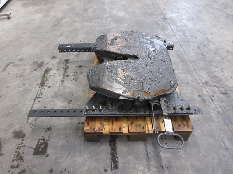 SAF G50-X D152.3 U20.0 SK-S 36.20 G50-X D152.3 U20.0 SK-S 36.20 VOLVO FH 460 EURO 6 MODEL 2021 - Fifth wheel coupling for Truck: picture 2 SAF G50-X D152.3 U20.0 SK-S 36.20 G50-X D152.3 U20.0 SK-S 36.20 VOLVO FH 460 EURO 6 MODEL 2021 - Fifth wheel coupling for Truck: picture 2