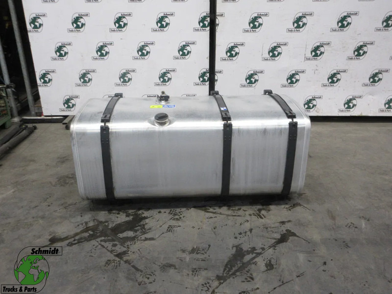 Scania 1871193 // 700 LITER INHOUD SCANIA P 410 NGS MODEL 2022 - Fuel tank for Truck: picture 1 Scania 1871193 // 700 LITER INHOUD SCANIA P 410 NGS MODEL 2022 - Fuel tank for Truck: picture 1