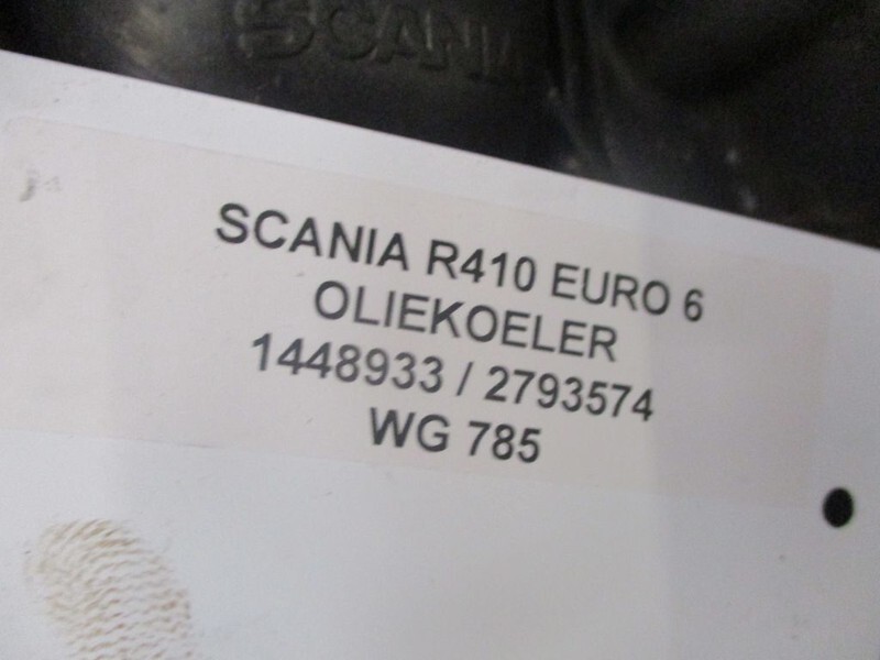 Scania R410 1448933 / 2793574 OLIEKOELER EURO 6 MODEL 2020 - Oil cooler for Truck: picture 3 Scania R410 1448933 / 2793574 OLIEKOELER EURO 6 MODEL 2020 - Oil cooler for Truck: picture 3