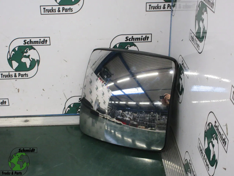 Volvo 82356824 SPIEGEL VOLVO FM 330 EURO 6 - Rear view mirror for Truck: picture 1 Volvo 82356824 SPIEGEL VOLVO FM 330 EURO 6 - Rear view mirror for Truck: picture 1