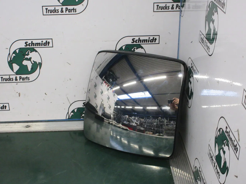 Volvo 82356824 SPIEGEL VOLVO FM 330 EURO 6 - Rear view mirror for Truck: picture 3 Volvo 82356824 SPIEGEL VOLVO FM 330 EURO 6 - Rear view mirror for Truck: picture 3
