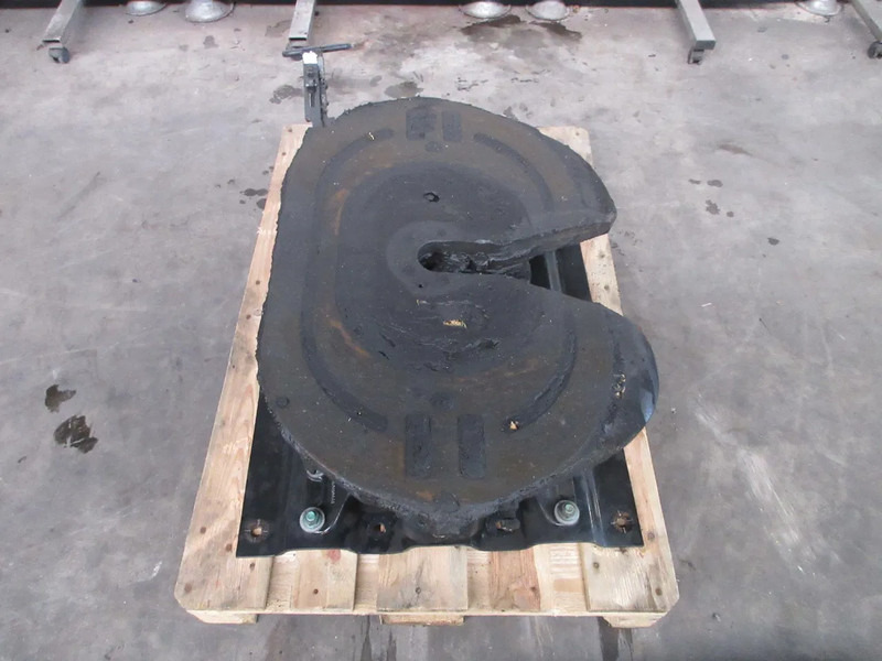 Jost D152 U 20 // M P 20 55R D152 U 20 // M P 20 55R MAN TGX 18.500 EURO 6 MODEL 2020 - Fifth wheel coupling for Truck: picture 4 Jost D152 U 20 // M P 20 55R D152 U 20 // M P 20 55R MAN TGX 18.500 EURO 6 MODEL 2020 - Fifth wheel coupling for Truck: picture 4