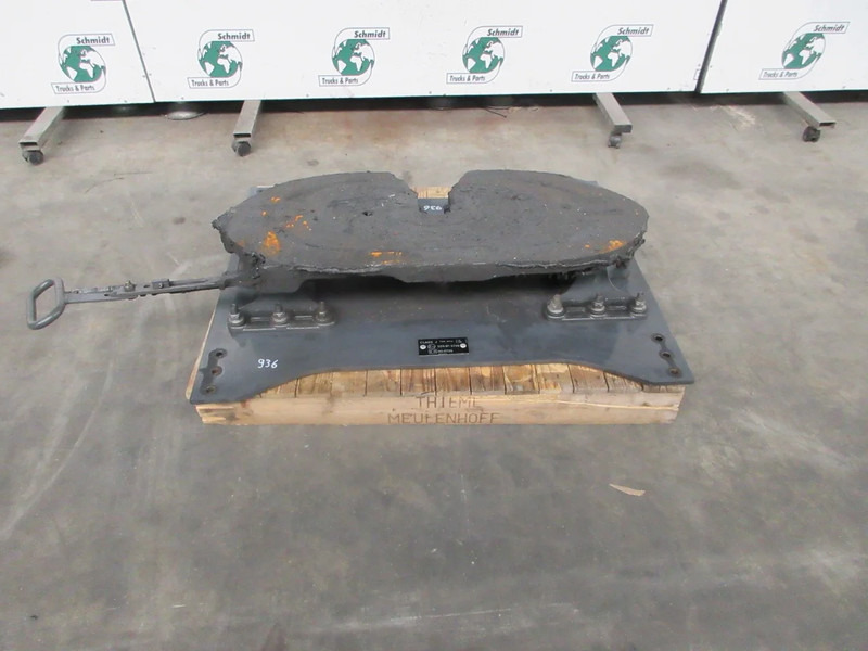 Jost JOST JSK 40 D 152 G50-X RENAULT T 520 JOST JSK 40 D 152 G50-X RENAULT T 520 MODEL 2018 EURO 6 - Fifth wheel coupling for Truck: picture 4 Jost JOST JSK 40 D 152 G50-X RENAULT T 520 JOST JSK 40 D 152 G50-X RENAULT T 520 MODEL 2018 EURO 6 - Fifth wheel coupling for Truck: picture 4