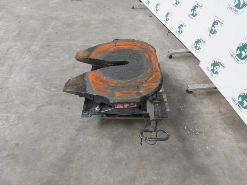 Jost JSK 37C G50-X D152 U20 JSK 37C G50-X D152 U20 KOMT VAN MAN 24.460 MODEL 2020 - Fifth wheel coupling for Truck: picture 2 Jost JSK 37C G50-X D152 U20 JSK 37C G50-X D152 U20 KOMT VAN MAN 24.460 MODEL 2020 - Fifth wheel coupling for Truck: picture 2