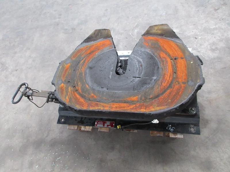Jost JSK 37C G50-X D152 U20 JSK 37C G50-X D152 U20 KOMT VAN MAN 24.460 MODEL 2020 - Fifth wheel coupling for Truck: picture 4 Jost JSK 37C G50-X D152 U20 JSK 37C G50-X D152 U20 KOMT VAN MAN 24.460 MODEL 2020 - Fifth wheel coupling for Truck: picture 4