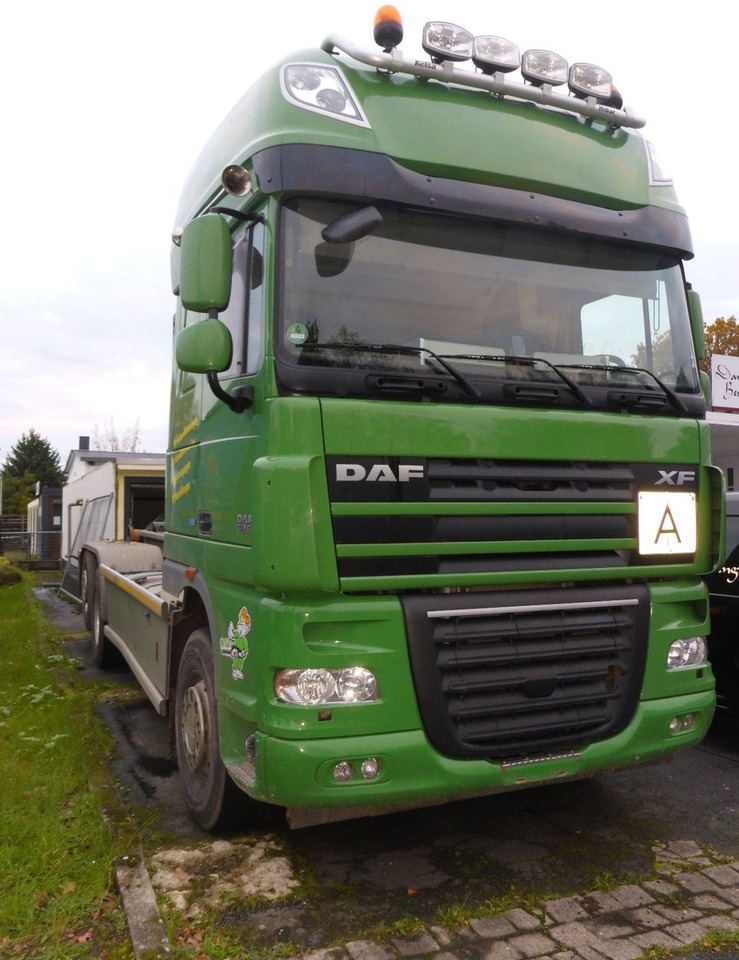 DAF XF 510 aus Werkverkehr 6 x 2 510PS Top-Zustan - Hook lift truck: picture 4 DAF XF 510 aus Werkverkehr 6 x 2 510PS Top-Zustan - Hook lift truck: picture 4
