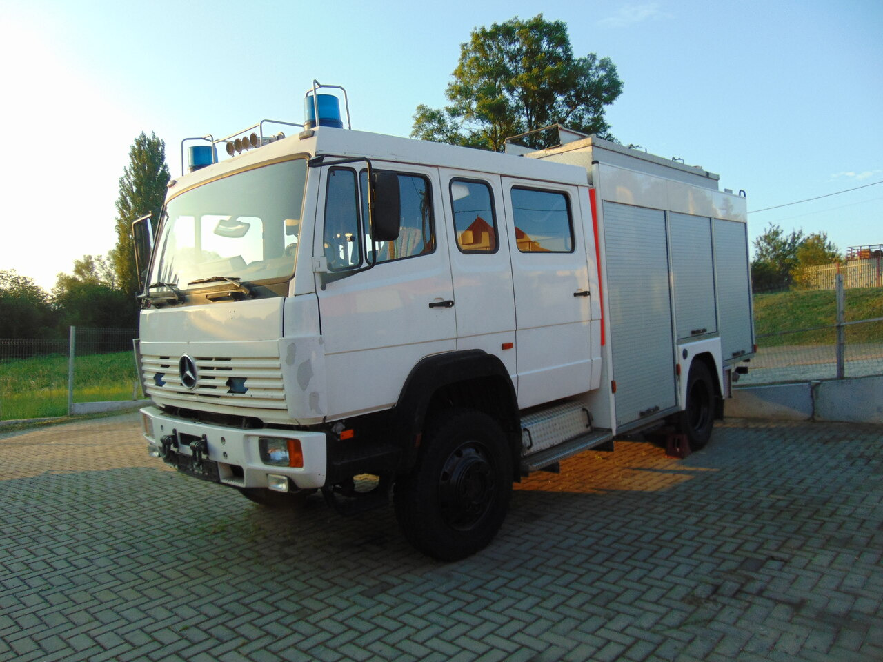 MERCEDES-BENZ 1124AF 4x4 MAGIRUS - Fire engine: picture 1 MERCEDES-BENZ 1124AF 4x4 MAGIRUS - Fire engine: picture 1