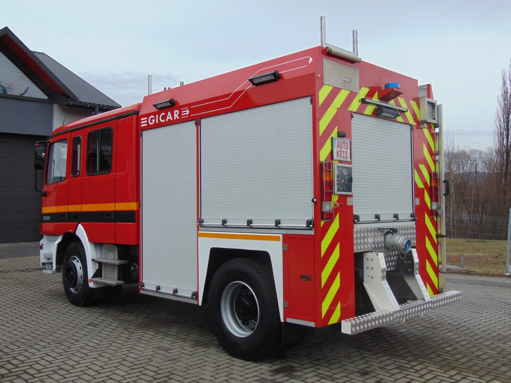 MERCEDES-BENZ Actros 2031 V8 GICAR - Fire engine: picture 3 MERCEDES-BENZ Actros 2031 V8 GICAR - Fire engine: picture 3