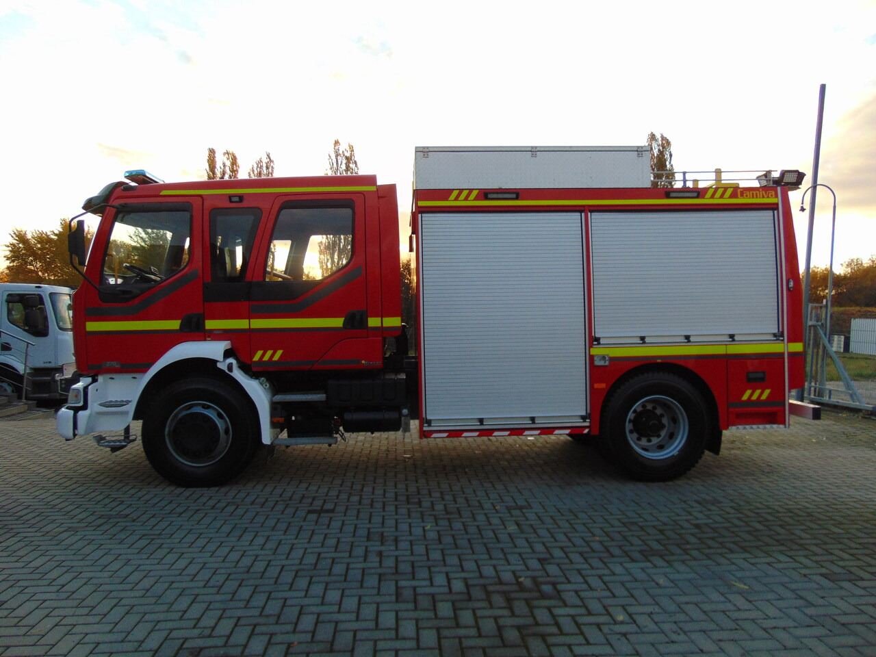 RENAULT Midlum 270dCi Camiva - Fire engine: picture 5 RENAULT Midlum 270dCi Camiva - Fire engine: picture 5