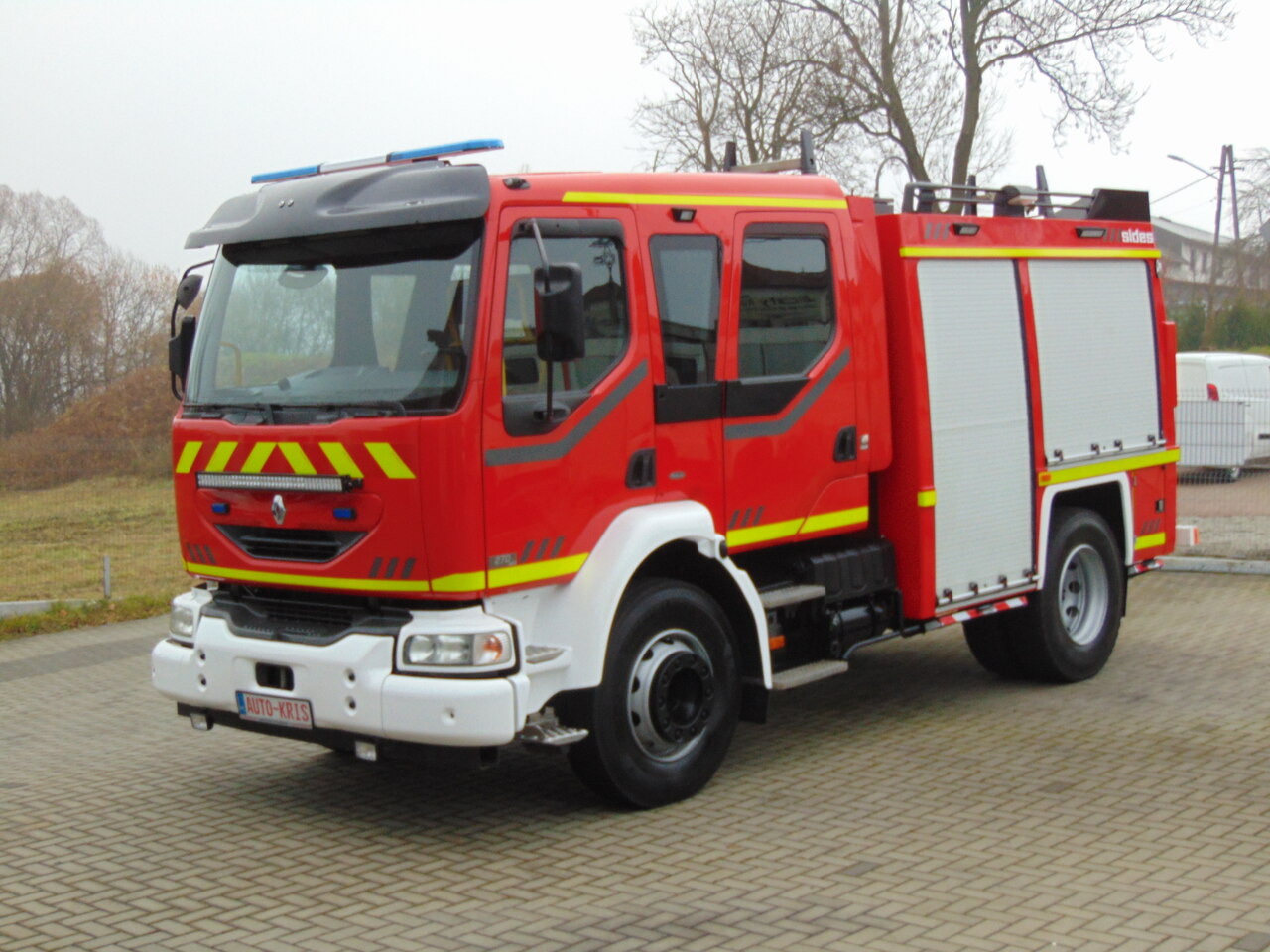 RENAULT Midlum 270dCi SIDES - Fire engine: picture 1 RENAULT Midlum 270dCi SIDES - Fire engine: picture 1