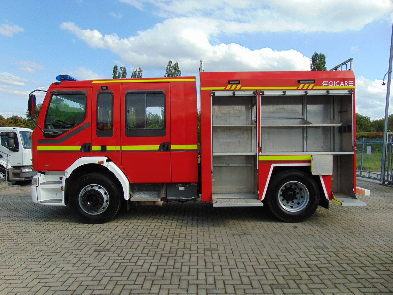 Fire engine RENAULT Premium 260 GICAR: picture 9 Fire engine RENAULT Premium 260 GICAR: picture 9