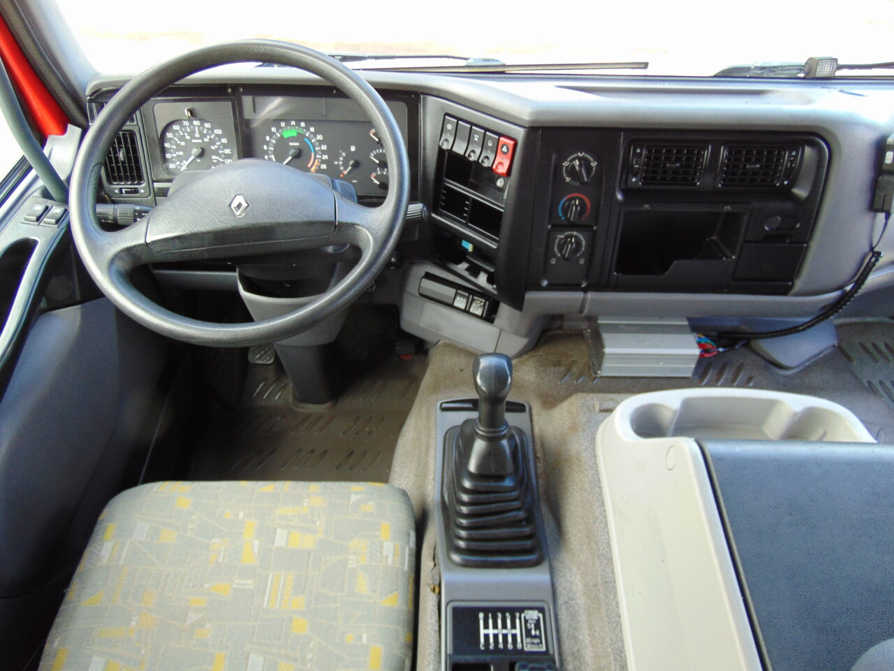 Fire engine RENAULT Premium 260 GICAR: picture 19 Fire engine RENAULT Premium 260 GICAR: picture 19