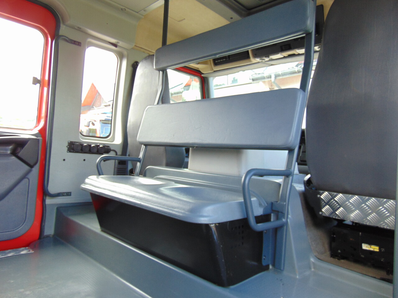 Fire engine RENAULT Premium 260 GICAR: picture 16 Fire engine RENAULT Premium 260 GICAR: picture 16