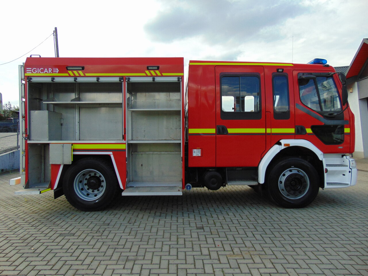 Fire engine RENAULT Premium 260 GICAR: picture 10 Fire engine RENAULT Premium 260 GICAR: picture 10
