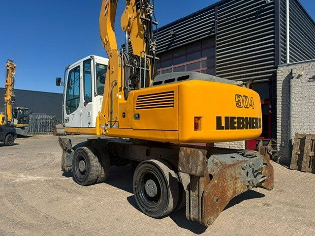 Liebherr A 904 C Litronic + Grab - Material handler: picture 2 Liebherr A 904 C Litronic + Grab - Material handler: picture 2