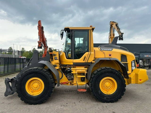 Volvo L90H - Wheel loader: picture 1 Volvo L90H - Wheel loader: picture 1