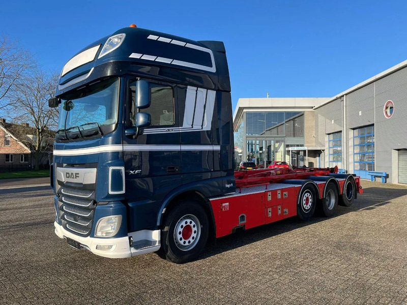 DAF XF106-530 8X2 / AJK HOOKLIFT 25000KG / 9 TON FRONT AXLE / NAVI / ONLY:612482 KM / SSC / AUTOMATIC / EURO-6 / 2019 - Hook lift truck: picture 1 DAF XF106-530 8X2 / AJK HOOKLIFT 25000KG / 9 TON FRONT AXLE / NAVI / ONLY:612482 KM / SSC / AUTOMATIC / EURO-6 / 2019 - Hook lift truck: picture 1