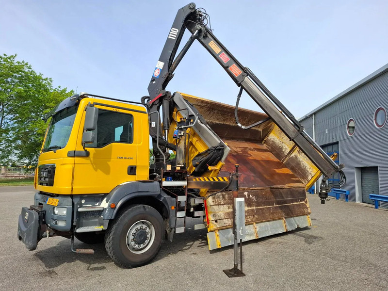 MAN TGM 18.250 / 4X4 / NL TRUCK / TUV:30-04-2026 / 118783 KM / HMF 1110 K2 / ROTATOR / GOOD TYRES / FULL-STEEL / DRUM BRAKES / MANUA - Tipper, Crane truck: picture 2 MAN TGM 18.250 / 4X4 / NL TRUCK / TUV:30-04-2026 / 118783 KM / HMF 1110 K2 / ROTATOR / GOOD TYRES / FULL-STEEL / DRUM BRAKES / MANUA - Tipper, Crane truck: picture 2