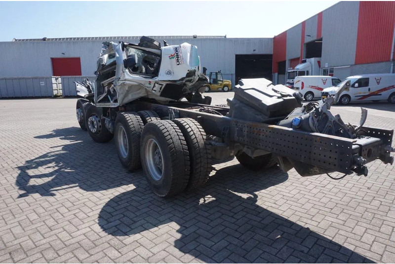 Renault C460 / 8X4 / BIG AXLE / FULL STEEL / 2 X LENKACHSE / EURO-6 / 2022 - Cab chassis truck: picture 3 Renault C460 / 8X4 / BIG AXLE / FULL STEEL / 2 X LENKACHSE / EURO-6 / 2022 - Cab chassis truck: picture 3