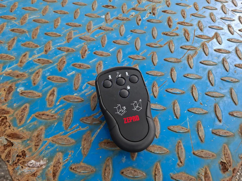 Cab chassis truck Scania R580 V8 / RETARDER / LIFT+LENKACHSE / FULL-AIR / PLATFORM 2000 KG / LEATHER / AIRCO / AUTOMATIC / EURO-6 / 2014: picture 12