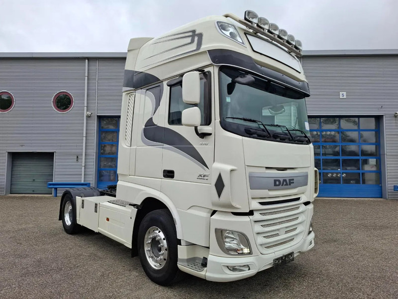 DAF XF106-460 / DEB / TUV:20-01-2026 / 753438 KM / FRIDGE / ACC / LWDS / GEN2 V2 TACHO / ALCOA / AUTOMATIC / EURO-6 / 2017 - Tractor unit: picture 2 DAF XF106-460 / DEB / TUV:20-01-2026 / 753438 KM / FRIDGE / ACC / LWDS / GEN2 V2 TACHO / ALCOA / AUTOMATIC / EURO-6 / 2017 - Tractor unit: picture 2