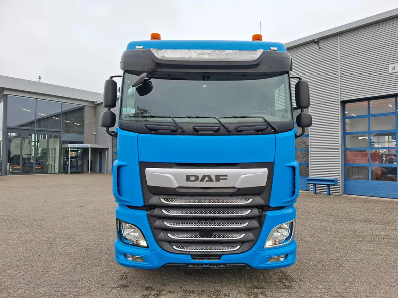 Tractor unit DAF XF106-530 / 6X4 / INTARDER / HYDRAULICS / ONLY:418213 KM / TUV:16-06-2026 / 44TON / LWDS / MANUAL / EURO-6 / 2018: picture 6