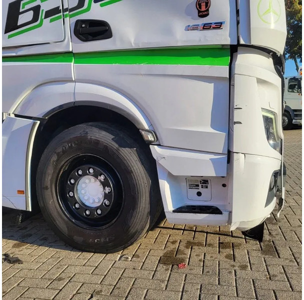 Tractor unit Mercedes-Benz ACTROS 1863 / ENGINE RUNNING / RETARDER / PARK-COOL /HYDRAULICS / ONLY: 268593KM / GIGA-SPACE / MIRRORCAM / AUTOMATIC / EURO-6 /: picture 16 Tractor unit Mercedes-Benz ACTROS 1863 / ENGINE RUNNING / RETARDER / PARK-COOL /HYDRAULICS / ONLY: 268593KM / GIGA-SPACE / MIRRORCAM / AUTOMATIC / EURO-6 /: picture 16